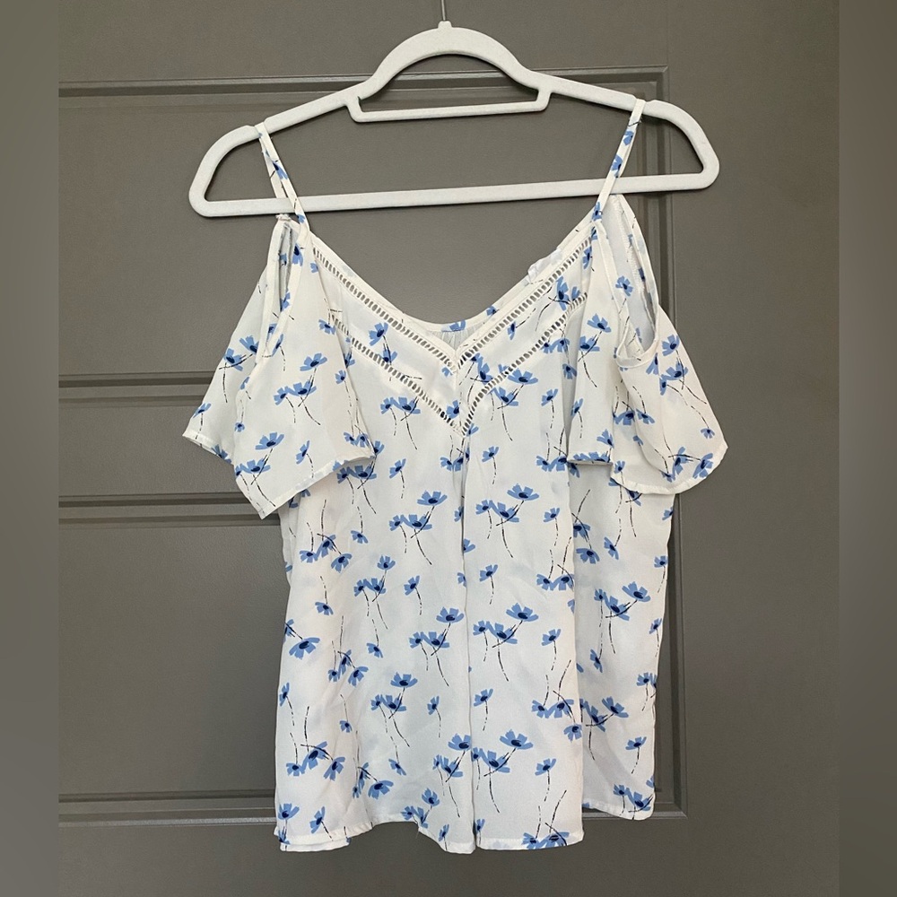 Off the shoulder sleeved floral top